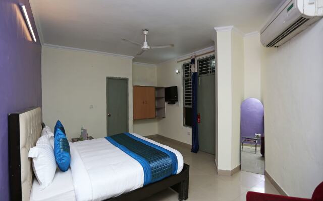 OYO 14746 Delhi Residency