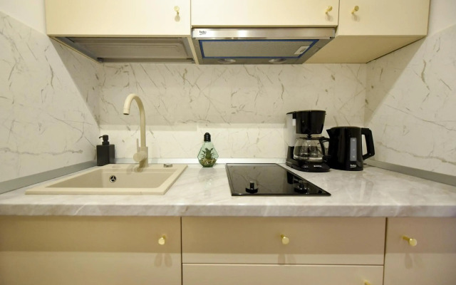 TROPICAL FEEL. 2BR Apt at Sala Palatului