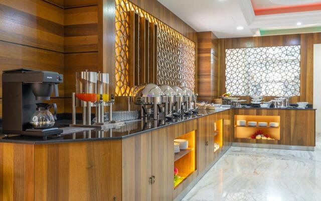 Crown Rose Hotel