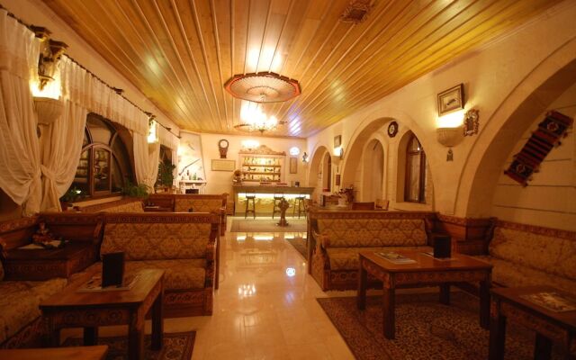 Kral Hotel