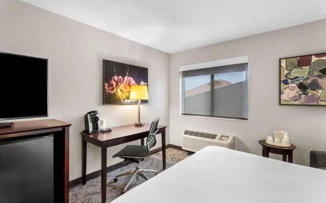 Best Western Oswego Hotel