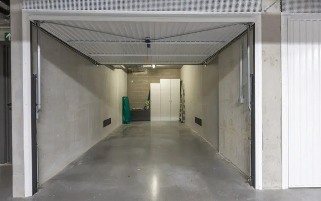 Newly Built Flat Near the City Centre