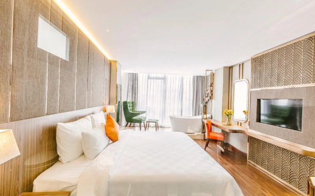 Winsuites Sai Gon Hotel