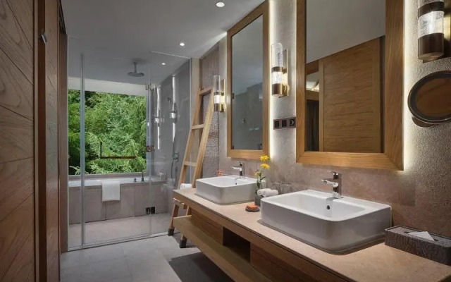 Crowne Plaza Shennongjia
