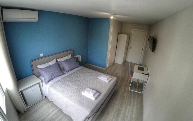 Raise Boutique Rooms in Center of Athens