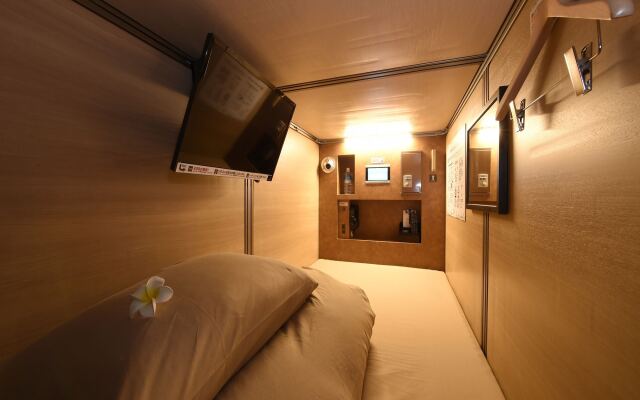 Capsule Hotel Anshin Oyado Premier Resort Kyoto Shijo Karasuma