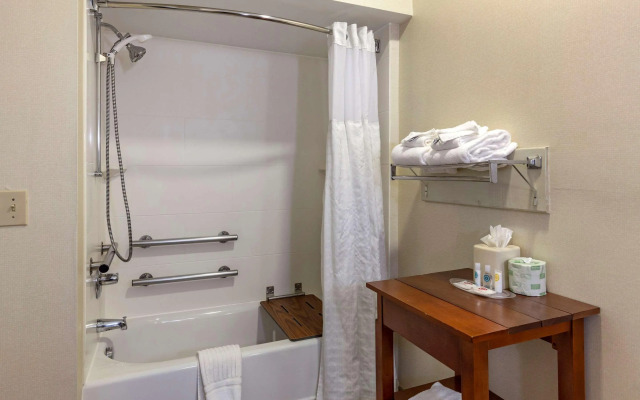 Comfort Suites Raleigh Walnut Creek