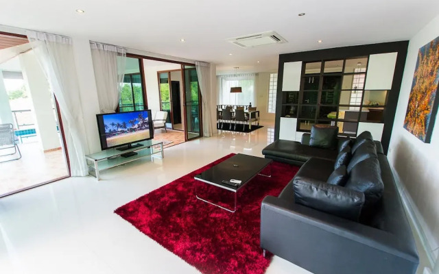 Luxury Seaview Pool Villa at Chalong