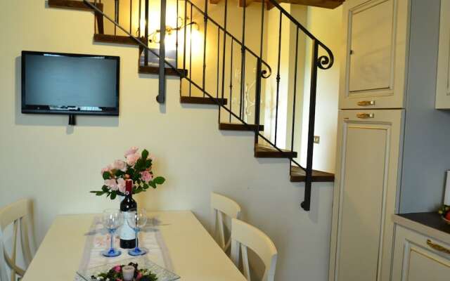 Delightful Holiday Home With Garden, Pool, Heating, Parking