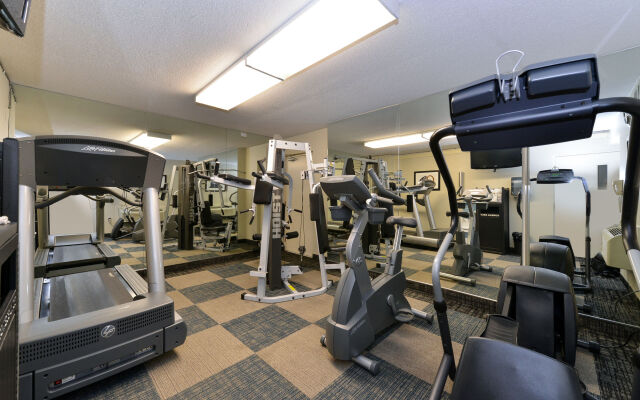 Best Western Plus Regency Inn & Conference Centre