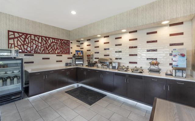 Best Western Plus Castlerock Inn & Suites