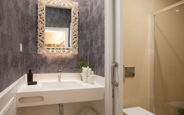 Enjoybcn Coliseum Apartments