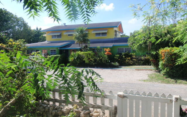 Eldemire's Tropical Island Inn