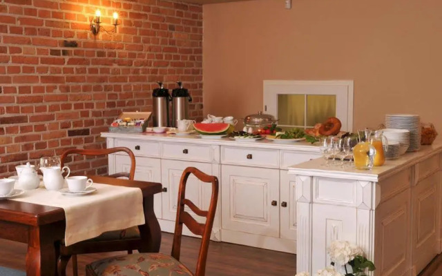 American House Hennela