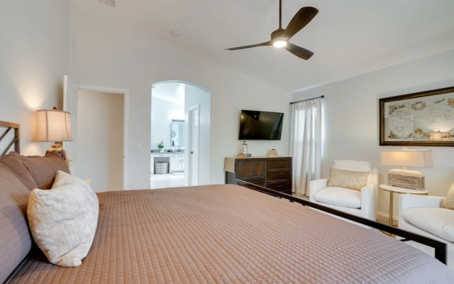 Pool, Fenced Yard: El Mirage 'sunshine House'