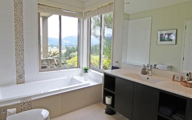 Amuri Estate Luxury Lodge