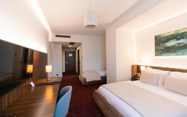 Hotel Sirius