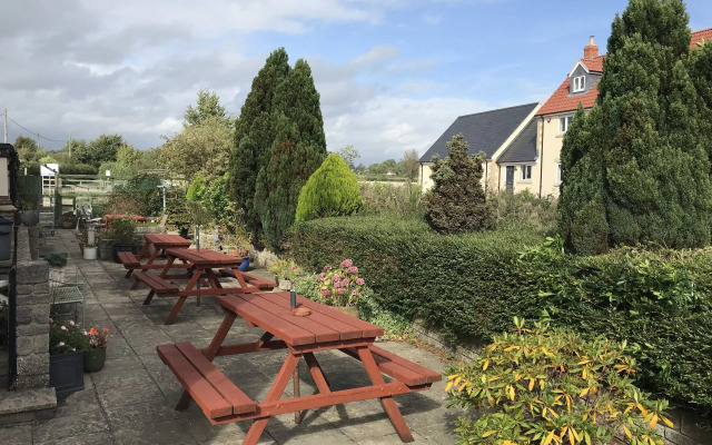 The Pecking Mill Inn