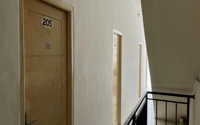 Rb Residence Grogol