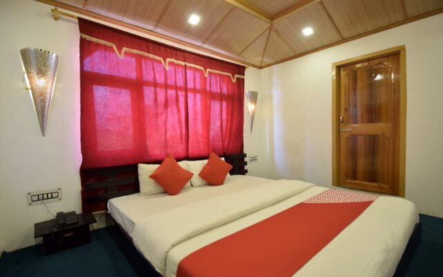 OYO 4692 KS Palace Srinagar