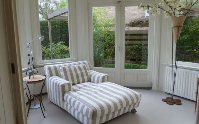 Luxurious Villa in Haarlem with Two Ponds