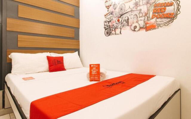RedDoorz near Fishermall Quezon City