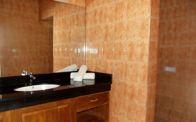 La Belle Etoile Hotel