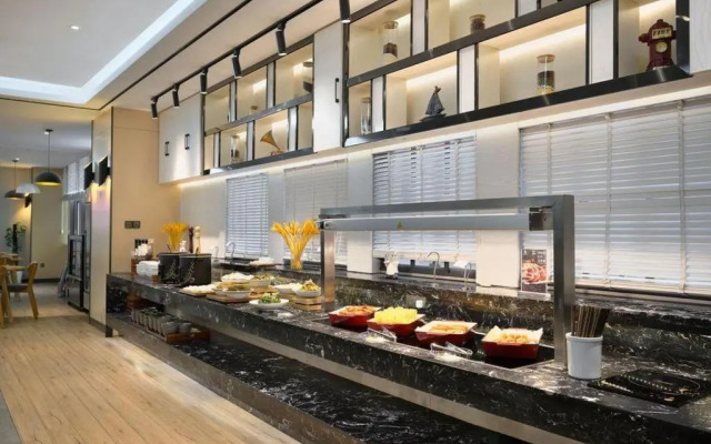 Campanile Hotel Wuhan Zhongnan Road Metro Station