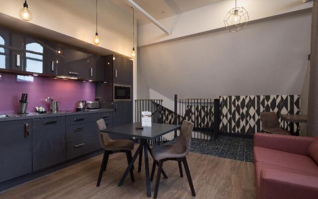 Roomzzz Manchester Victoria