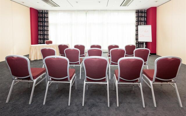 Plaza Premium Koln
