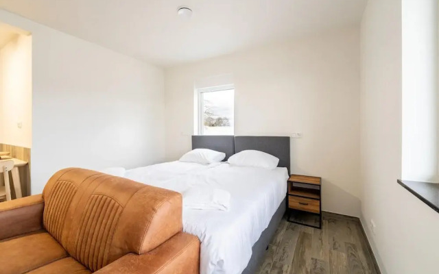 Beautiful Apartment Near Recreational Facility