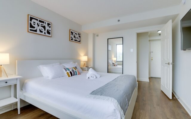 Modern & Charming Apt With Rooftop