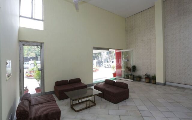 OYO 33385 Hotel Mandakini