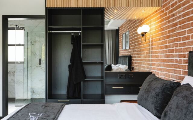 The Cliffe at the Quay