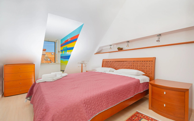 Old Palace Apartments