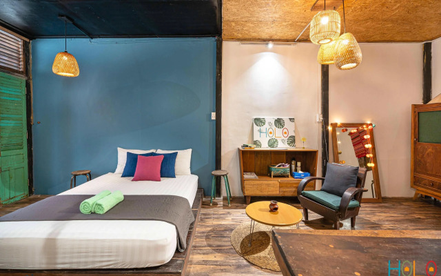 HoLo Opera Saigon - Serviced Homestay