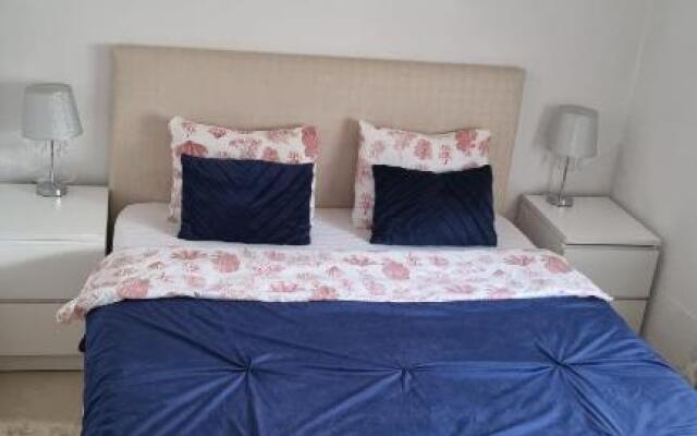 Charm 2 Palas Apartment