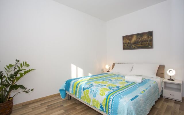 Holiday House Leonida