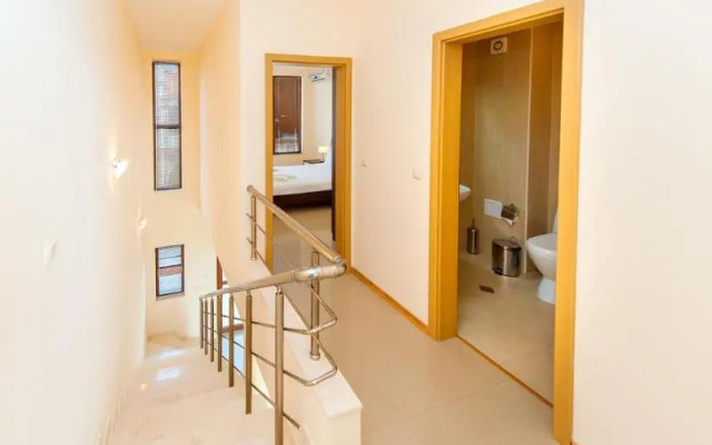 Lighthouse Apartments and Villas