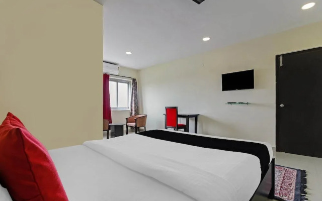 Royal Emirates by OYO Rooms