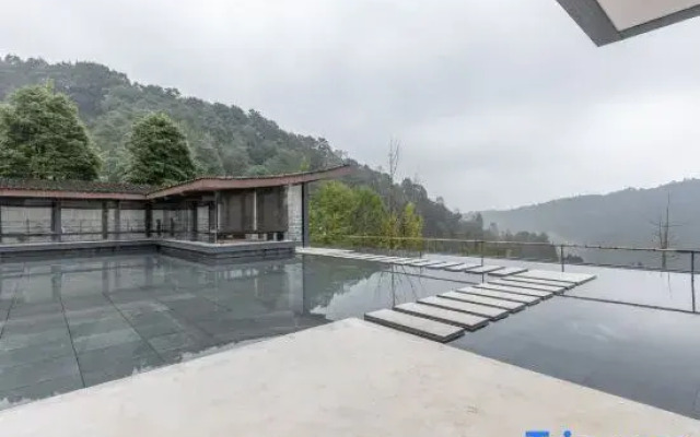 Qingxia Shanju Yeshe Resort Hotel