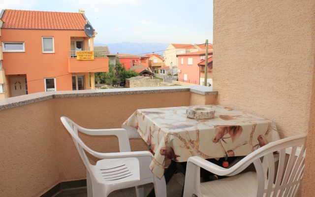 Apartment Ivan - 300 m from sea: A6 Nin, Zadar riviera