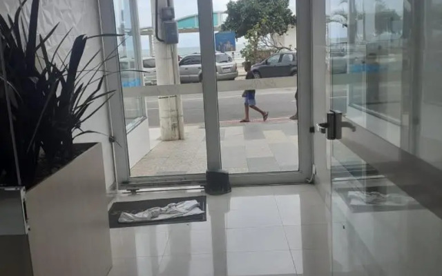 Edifício Vinícius Beira mar vista lateral