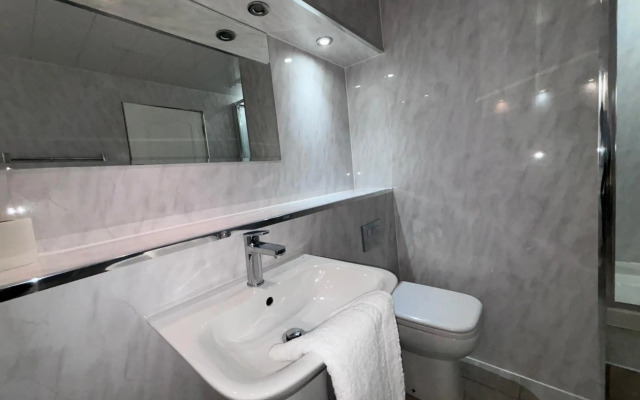 Richmond Park Hotel