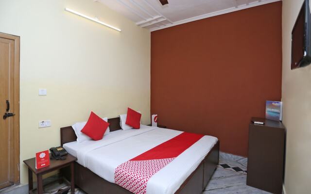 OYO Flagship 14800 Hotel Arun