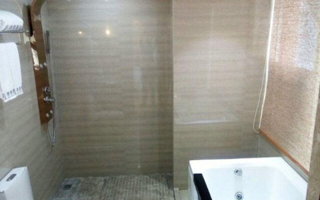 Guangzhou Boheng Classic Hotel Changlong Branch
