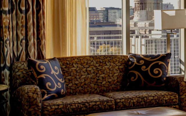Hampton Inn & Suites Austin @ The University / Capitol