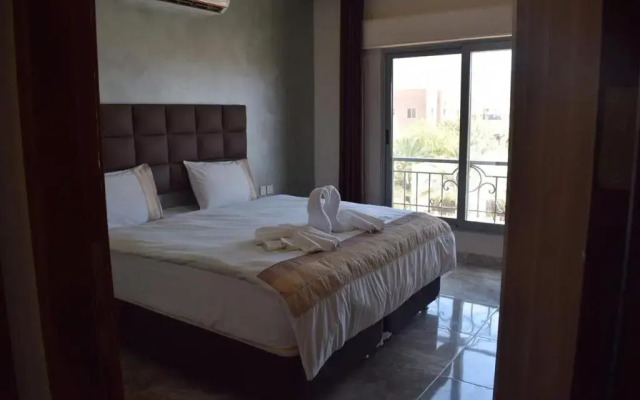 Baron Palace hotel suites