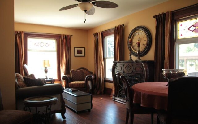 Lil' Heart & Soul Boutique Inn