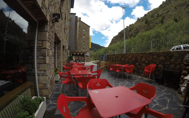 Somriu Hotel Vall Ski